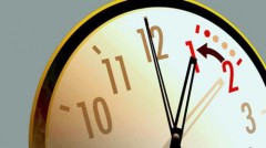 Los mexicanos deberán retrasar una hora su reloj este sábado antes de irse a dormir, para que al día siguiente reanuden sus actividades rutinarias y laborales con el horario normal.