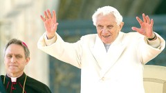 Benedicto XVI será Papa emérito y no regresará a la vida privada.