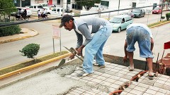 Alarifes de José María Morelos atraviesan una situación  crítica por escasez de trabajo.