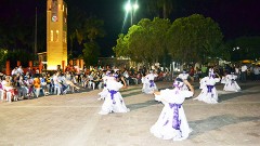 En el parque Ignacio Zaragoza los habitantes disfrutaron de una noche cultural.