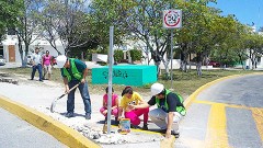 Al ser ignorados por Julián Ricalde, el pasado 17 de marzo, militantes de Concertación Mexicana construyeron rampas para discapacitados.