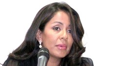 La subprocuradora Jurídica y de Asuntos Internacionales de la PGR, Mariana Benítez Tiburcio, al ofrecer una conferencia de prensa.