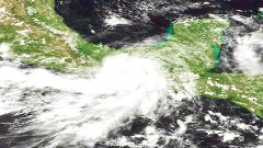 El primer huracán de la temporada transitó directo por tres estados: Oaxaca, Guerrero y Chiapas. En la primera entidad cobró dos víctimas.