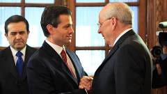 Enrique Peña Nieto, presidente de México y Claudio X. González, presidente del Consejo Mexicano de Hombres de Negocios.
