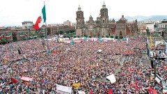 El ex candidato presidencial, Andrés Manuel López Obrador, pidió a su ex partido, el PRD, conformar un bloque con el PAN para rechazar la reforma energética.