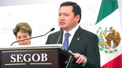 Miguel Ángel Osorio Chong, secretario de Gobernación, al anunciar las acciones preventivas contra el cólera.