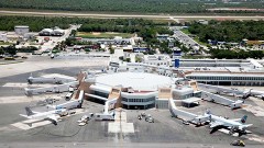 El Aeropuerto Internacional de Cancún, registró un panorama positivo en Semana Santa, al registrar casi mil operaciones como resultado de la promoción y preferencia del turismo hacia el Caribe mexicano.