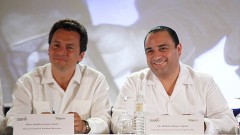 Durante la ceremonia, el titular de Pemex, Emilio Lozoya Austin, le tomó protesta a la nueva mesa directiva de la Onexpo, encabezada por José Ángel García Elizondo.