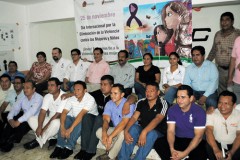 En Cancún se capacita a los hombres para dejar atrás la cultura machista y la violencia a través de cursos de reflexión, en los que se analiza la integración, derechos humanos de las mujeres, la construcción social de la masculinidad, entre otros.