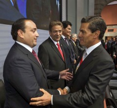 Roberto Borge felicitó al Presidente de la República por la puesta en marcha de las 11 reformas constitucionales, lo que están permitiendo mover a México hacia nuevos horizontes de bienestar social para las familias.
