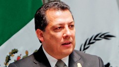 Reapareció Raúl Plascencia, presidente de la CNDH, para formular una recomendación y rectificar cifras, según sus registros.