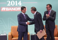 El presidente Enrique Peña Nieto señaló que ante la difícil situación mundial, México hace su parte y moderniza su andamiaje legal y se fortalece internamente para impulsar el crecimiento económico.