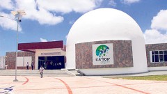 El planetario de Cancún Ka’ Yok’ ofrecerá hoy un concierto navideño a partir de las 20:00 horas y del 23 de diciembre al 4 de enero impartirá 4 talleres infantiles durante las vacaciones decembrinas, en ambos turnos.