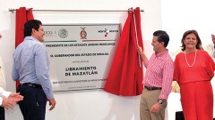 Acompañado por el gobernador Mario López Valdez, los titulares de la SCT y de Agricultura, así como del empresario Carlos Slim, el presidente entregó el Libramiento de Mazatlán.