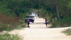 Los 80 asentamientos irregulares de Cancún sufren indiferencia de las autoridades, que hacen oídos sordos ante los reclamos de servicios y seguridad de los habitantes “del otro Cancún”.