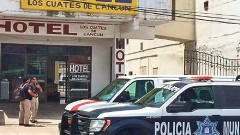 En total, fueron 34 los ilegales detenidos, de los cuales 25 estaban hospedados en este hotel de la avenida López Portillo.