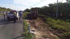 Los gobiernos estatal, municipal, la SCT, Protección Civil y ASUR tomaron las medidas necesarias para que los usuarios no padezcan por el colapso de la carretera.