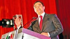 El diputado federal electo por Quintana Roo, José Luis Toledo Medina, dirigió un discurso a los jóvenes para que se sumen al esfuerzo, con un propósito: México.