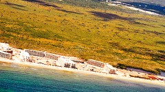 Recientemente, en la Milla de Oro se inauguró el hotel Royalton Riviera-Cancún del Sunwing Travel Group, de 1,200 habitaciones y una inversión de 250 millones de dólares.