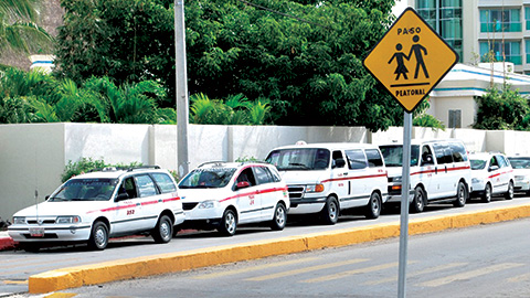 Antes de que finalice el año la población de Cozumel tendrá un nuevo incremento en la tarifa de taxis, antes de la temporada alta o invernal de diciembre.