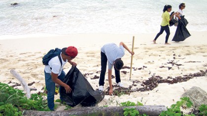 La jornada de limpieza que se replicará a nivel nacional, incluye no sólo de arenales públicos y privados al considerar que las playas son de todos.