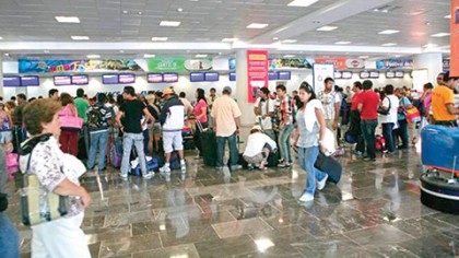 El Aeropuerto Internacional de Cancún cerró operaciones de temporada vacacional de springbreakers y Semana Santa con un total de 433 vuelos en sus terminales, hacia diferentes destinos del mundo.