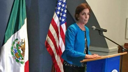 La embajadora de Estados Unidos en México, Roberta Jacobson, llegó ayer al Aeropuerto Internacional de la Ciudad de México.