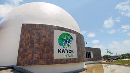 Karla Peregrina Oropeza, directora del Ka' Yok', habló de las actividades del planetario en este mes, que abrirá los lunes.