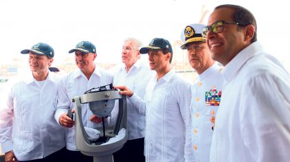 El presidente Enrique Peña Nieto conmemoró en Manzanillo, Colima, el Día de la Marina, donde destacó la capacidad operativa de los puertos mexicanos.