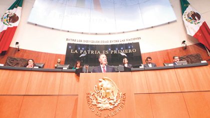 José Antonio Meade compareció ante el pleno del Senado de la República, con motivo de la glosa del Cuarto Informe de Gobierno y la propuesta de paquete económico.