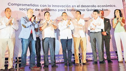 El gobernador, Carlos Joaquín, firmó el compromiso para impulsar habilidades digitales en la entidad, durante el “Primer Foro Innovando por Quintana Roo”.
